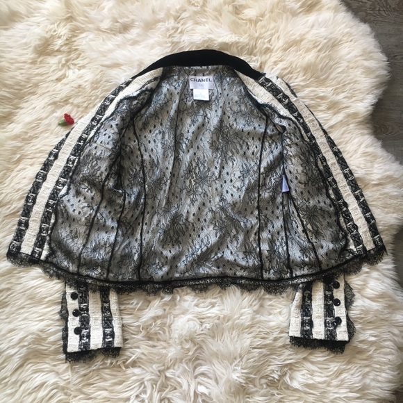 Chanel 04A black white lace lining jacket 40 - Picture 3 of 12